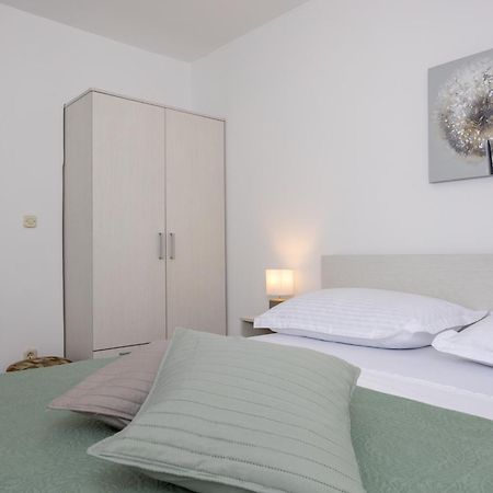 Apartmani Iva Tucepi Exterior photo