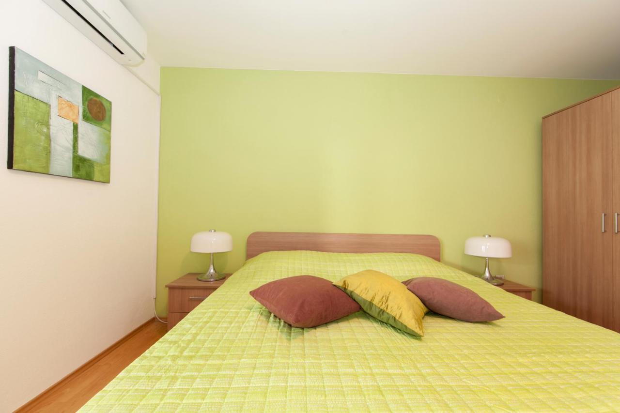 Apartmani Iva Tucepi Exterior photo