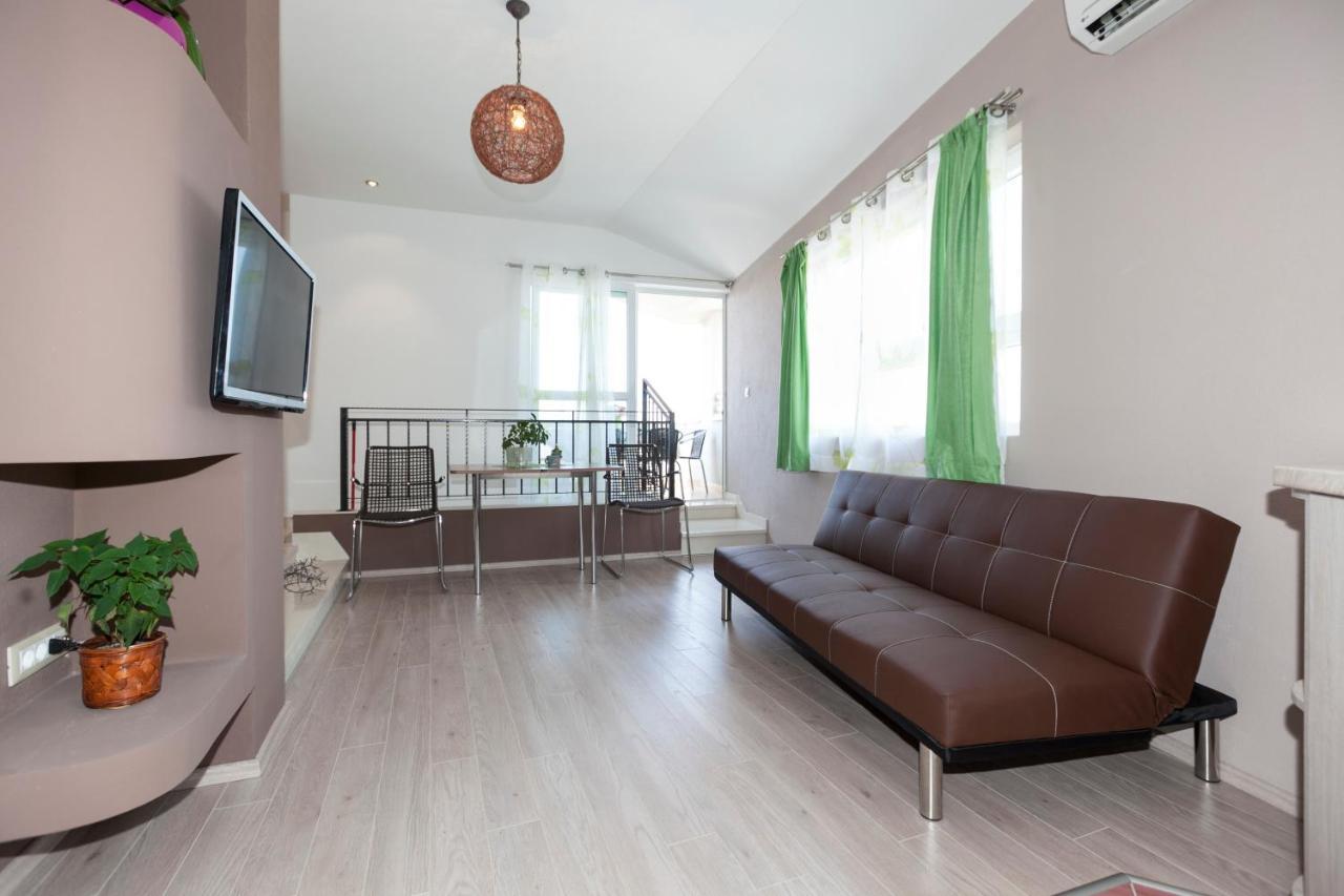 Apartmani Iva Tucepi Exterior photo