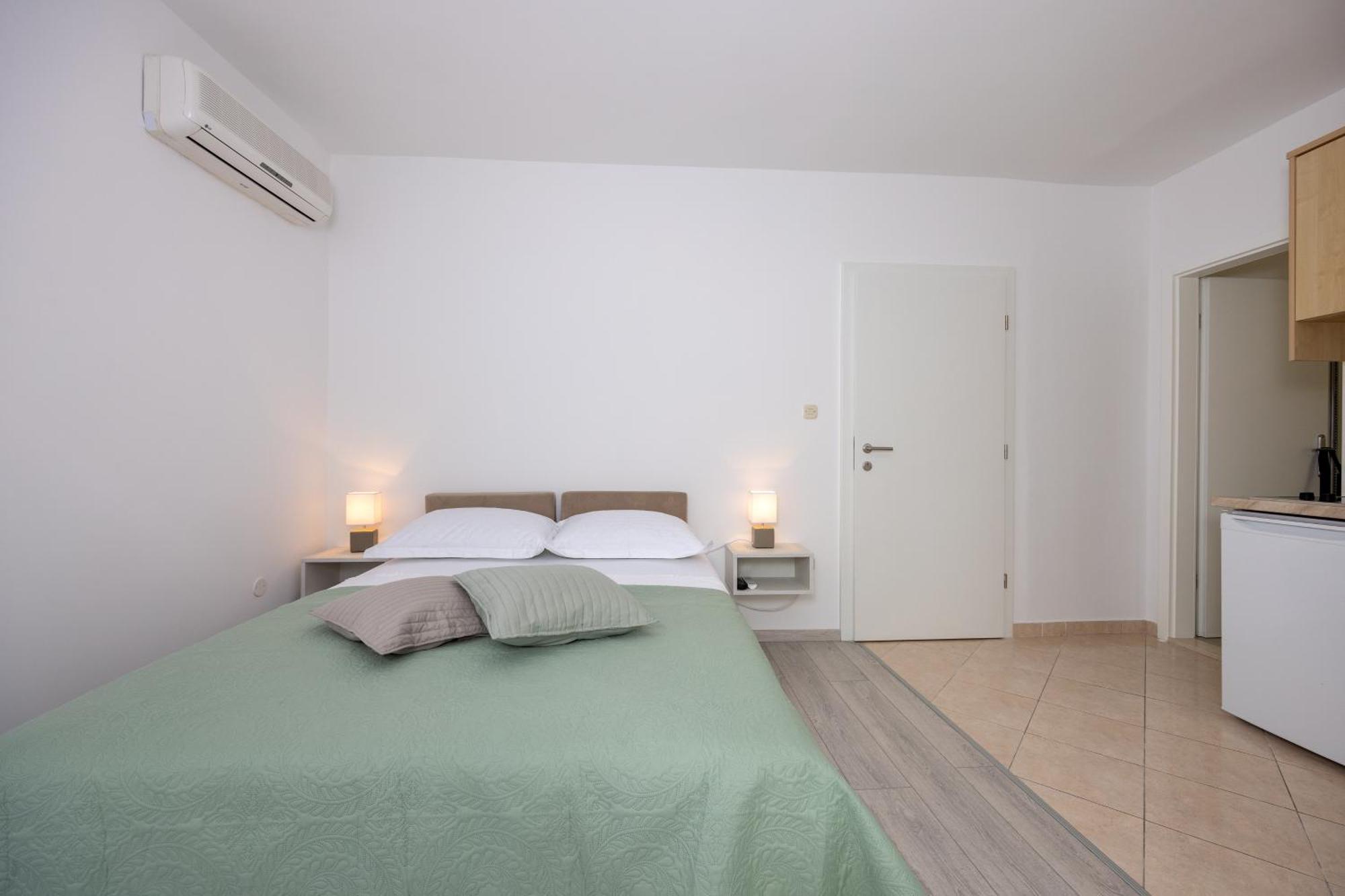 Apartmani Iva Tucepi Exterior photo